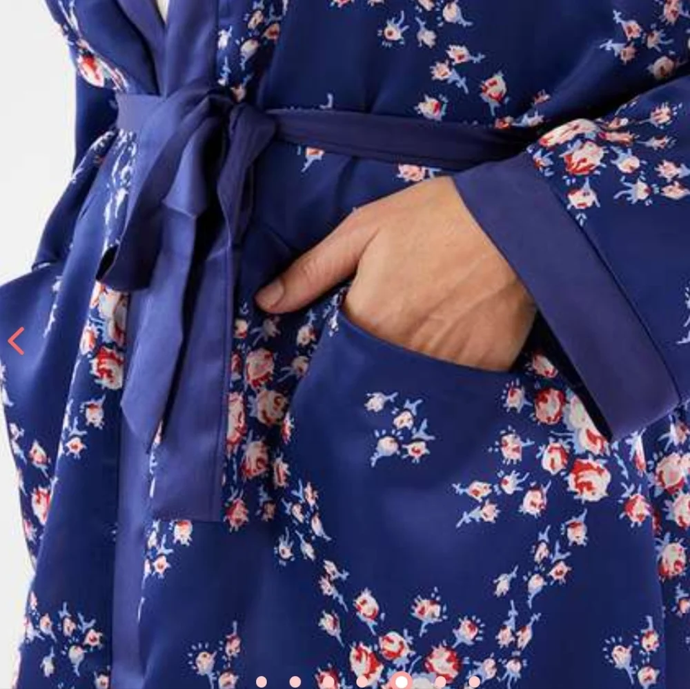 MORGAN LANE Robe - Picture 4 of 4